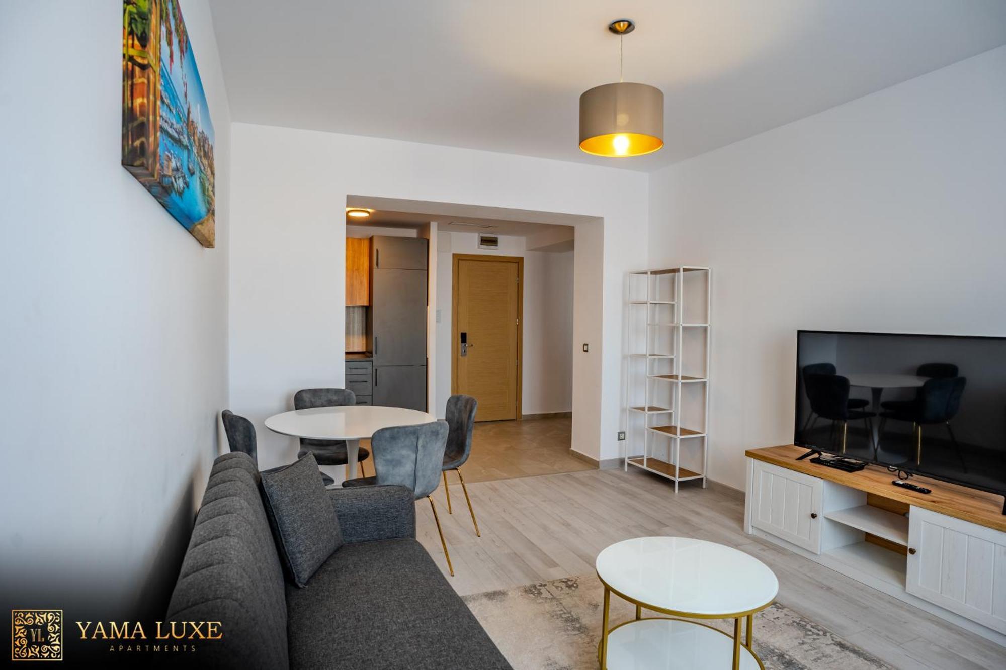 Yamaluxe Apartments - Silent & Warm With Many Facilities Bukarest Exteriör bild